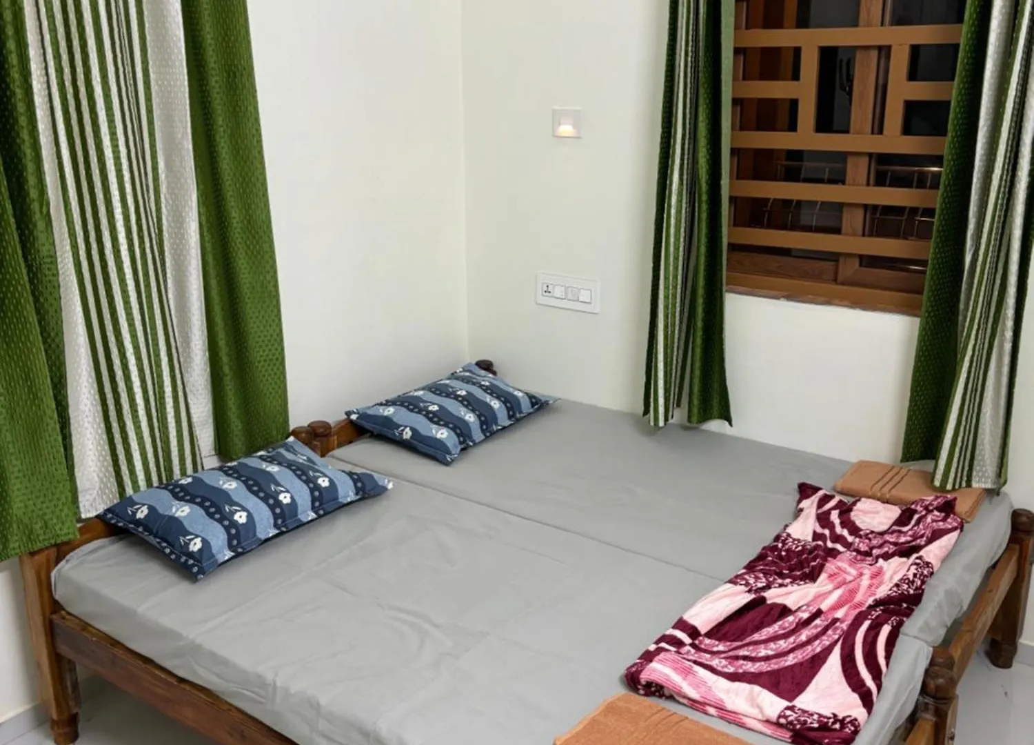 Δωμάτια σε οικογενειακή κατοικία Golden Beach Home Stay Alappuzha
